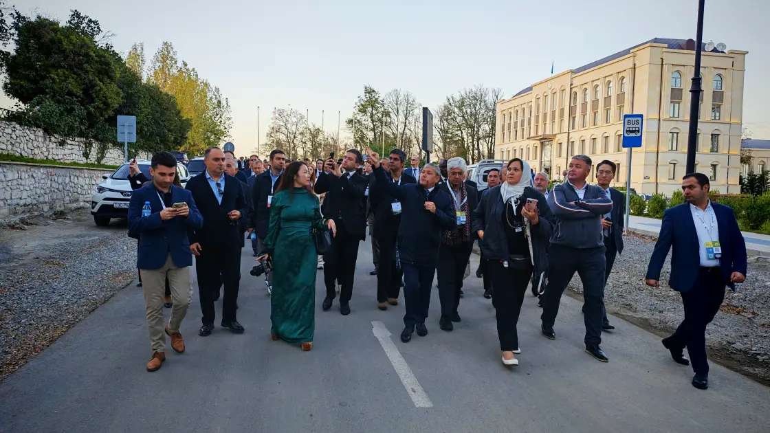 Üçüncü Azərbaycan Milli Şəhərsalma Forumunun iştirakçıları Şuşa ilə tanış olublar