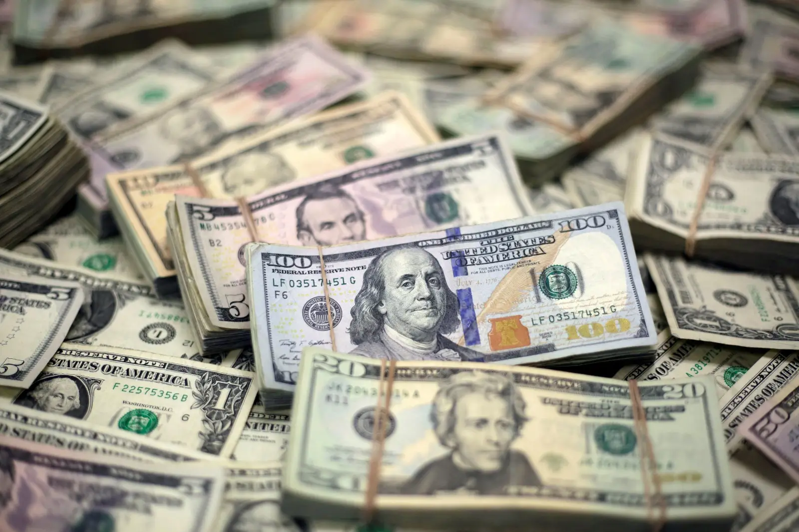Ukrayna BVF-dən 500 milyon dollar aldı
