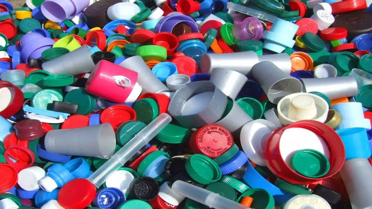 Ölkənin plastmassa ixracı 16 % azaldı