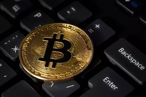 Bitkoin 8 faiz ucuzlaşdı