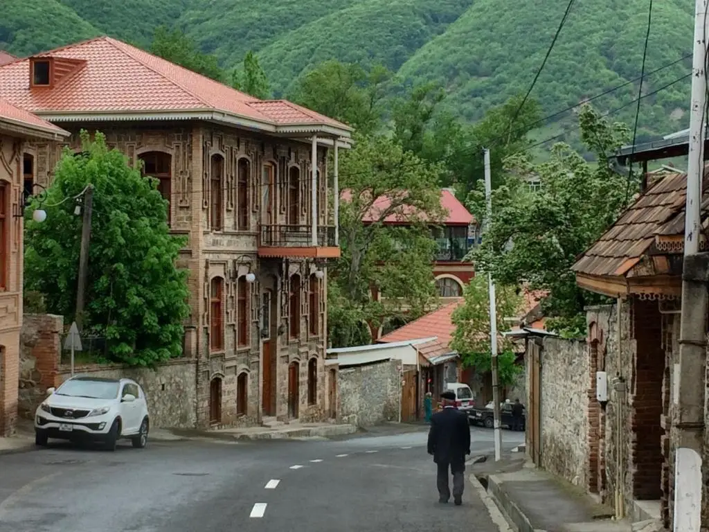 Şəkidə çoxmənzilli yaşayış binaları təmir olunacaq