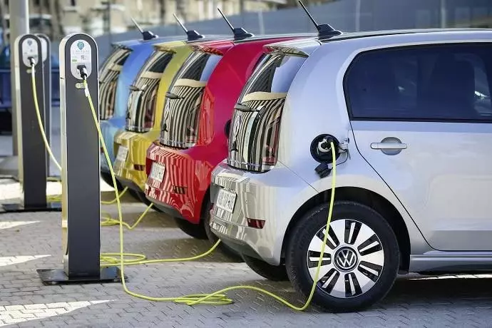 Elektromobil doldurucularının yerləşdirilməsi üçün icazə tələb olunmayacaq