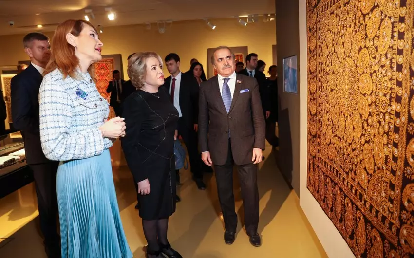 Matviyenko Azərbaycan Milli Xalça Muzeyi ilə tanış olub - FOTO
