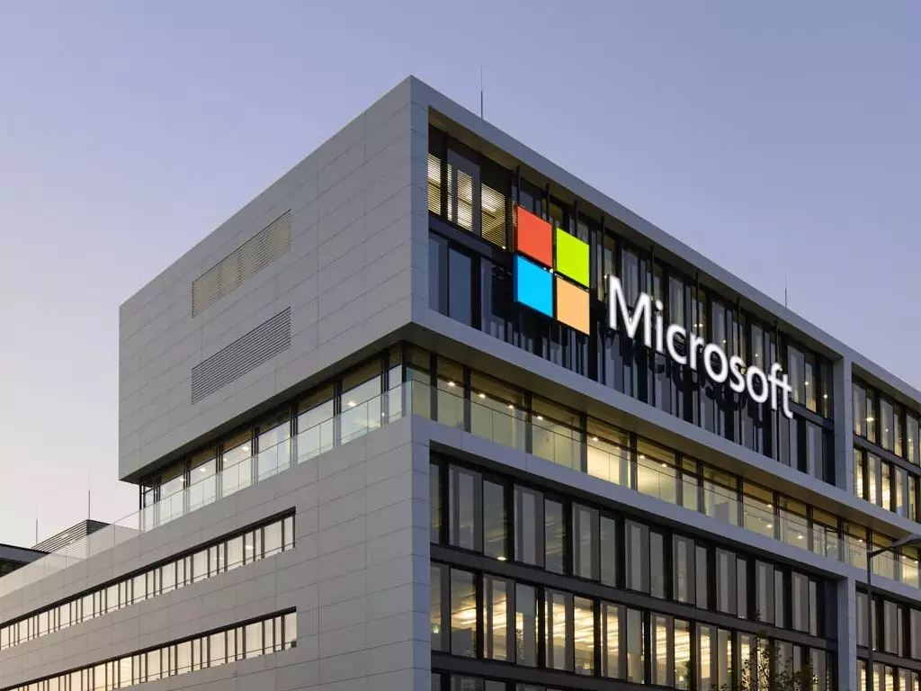 "Microsoft" 69 milyard dollar gəlir əldə edib