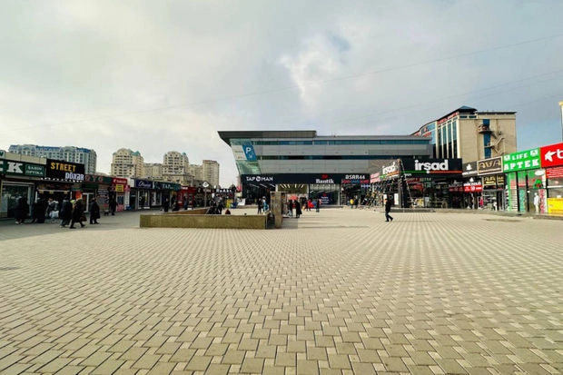 Nərimanov metrostansiyasının əsas giriş-çıxışının yerləşdiyi meydançada təmir işləri yekunlaşdı