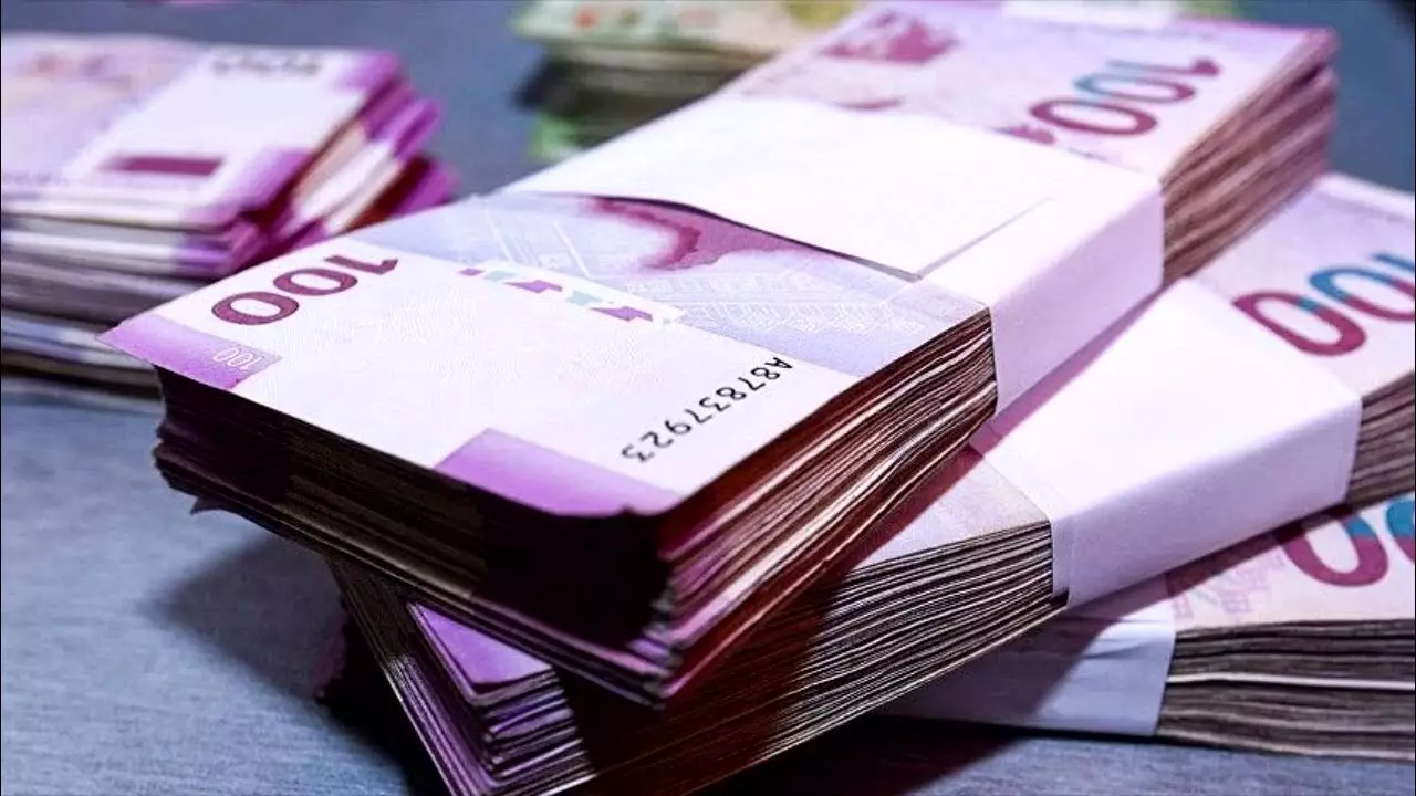 Dövlət büdcəsinin icrasında 1,3 milyard manatdan çox profisit yaranıb