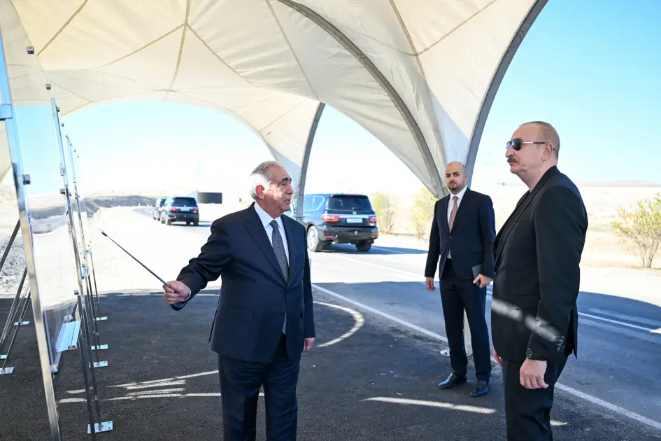 Prezident “Şəfəq” Günəş Elektrik Stansiyasına gedən avtomobil yolunun açılışında iştirak edib