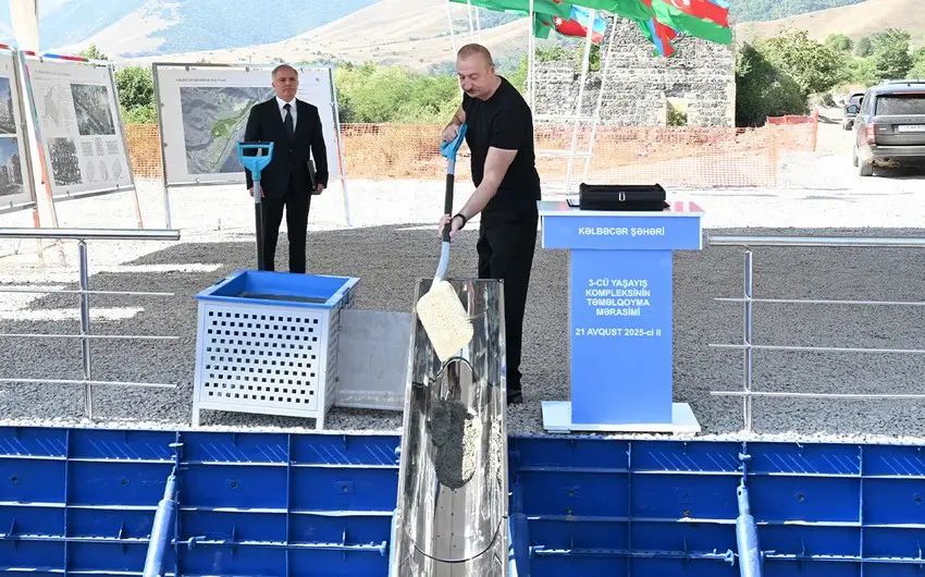 Prezident Kəlbəcərdə 3-cü yaşayış kompleksinin təməlini qoyub - YENİLƏNİB