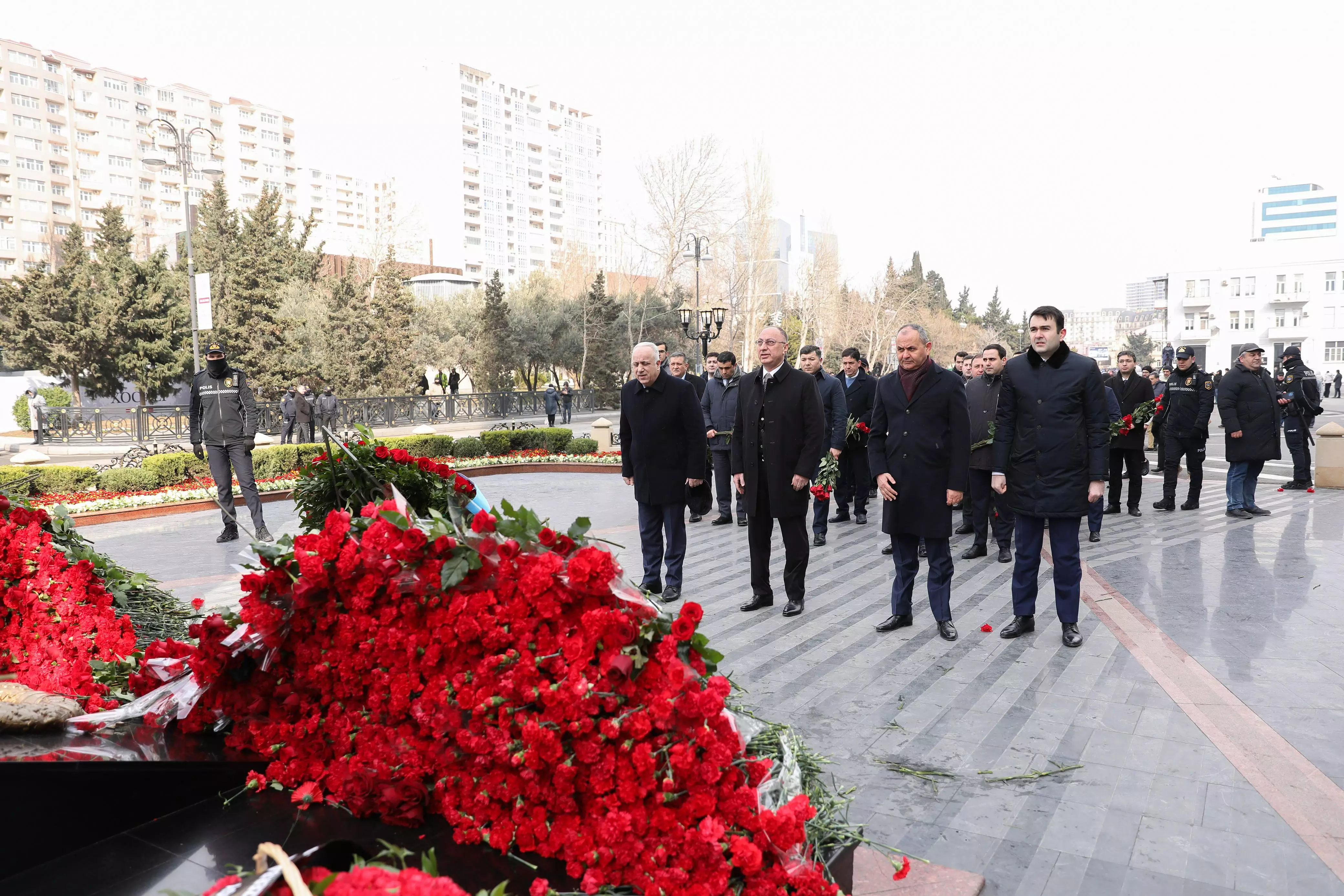 AQTİ-də Xocalı soyqırımı qurbanlarının xatirəsi yad olunub - FOTO