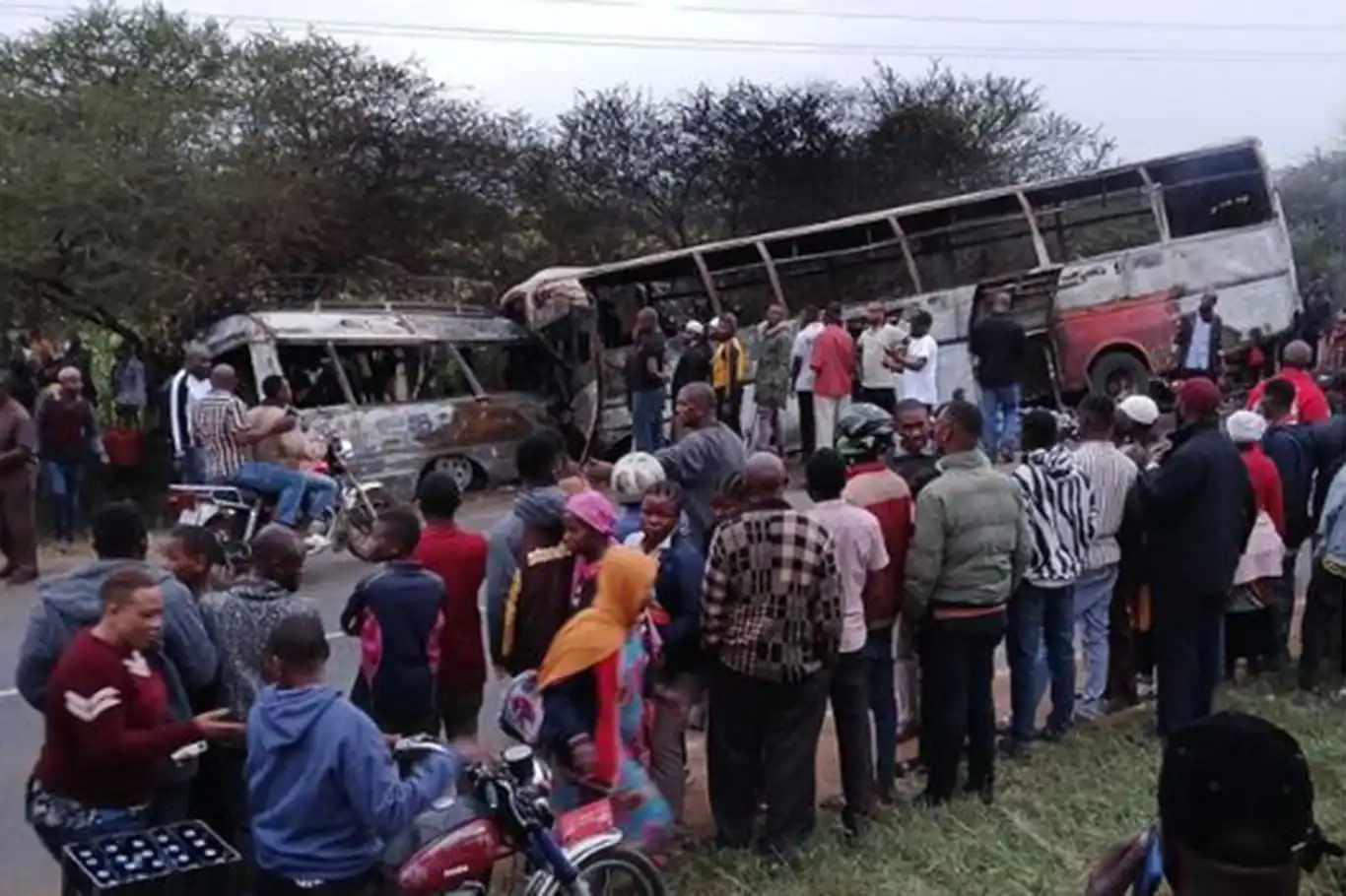 Tanzaniyada avtobus qəzası oldu, çox sayda ölən və yararlı var