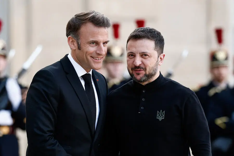 Makron Zelenski və Avropa liderləri ilə görüşü müəmmalı şəkildə buraxdı