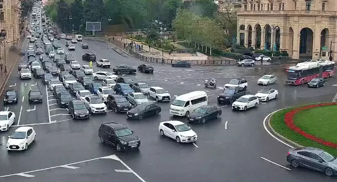 Bakıda hazırda bəzi yollarda sıxlıq müşahidə olunur