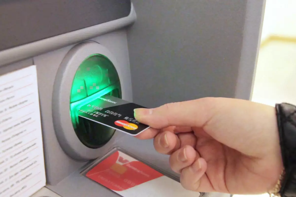 DİN bank kartları ilə bağlı növbəti dəfə vətəndaşlara çağırış edib