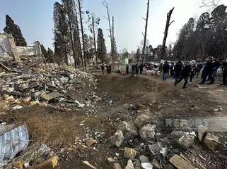 Xarici jurnalistlər Gəncədə raket hücumlarına məruz qalmış ərazilərdə olublar