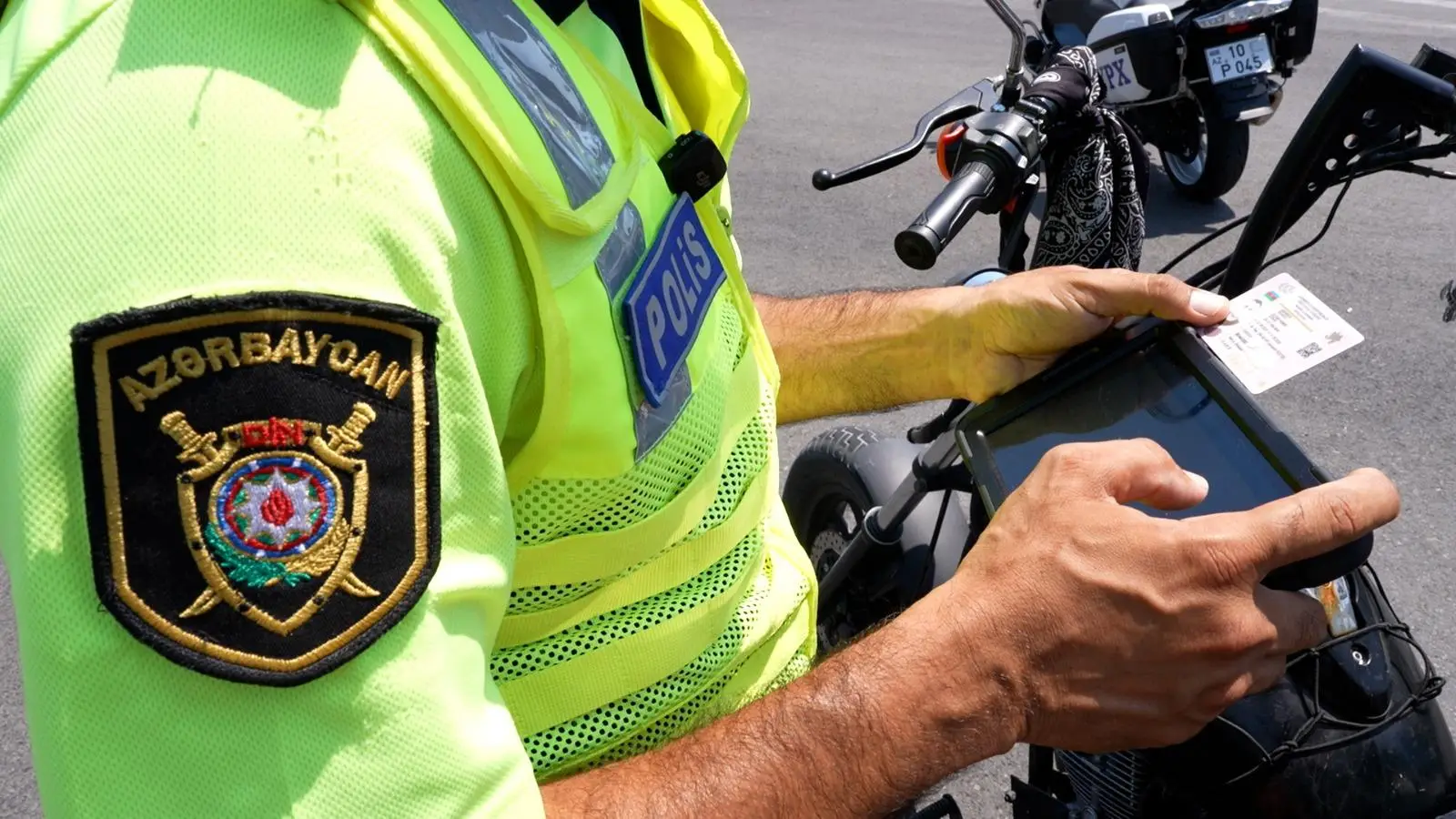 Bakıda təhlükəli manevrlər edən motosiklet sürücüləri müəyyən olunub
