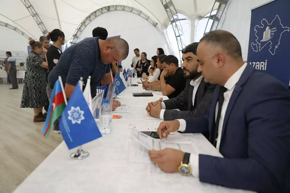 İş axtaranların nəzərinə:  Sabah CV-lərinizlə bura yaxınlaşın