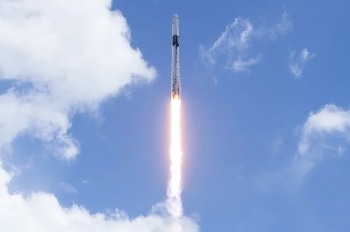 “SpaceX” Cənubi Koreyanın beşinci kəşfiyyat peykini orbitə çıxarıb