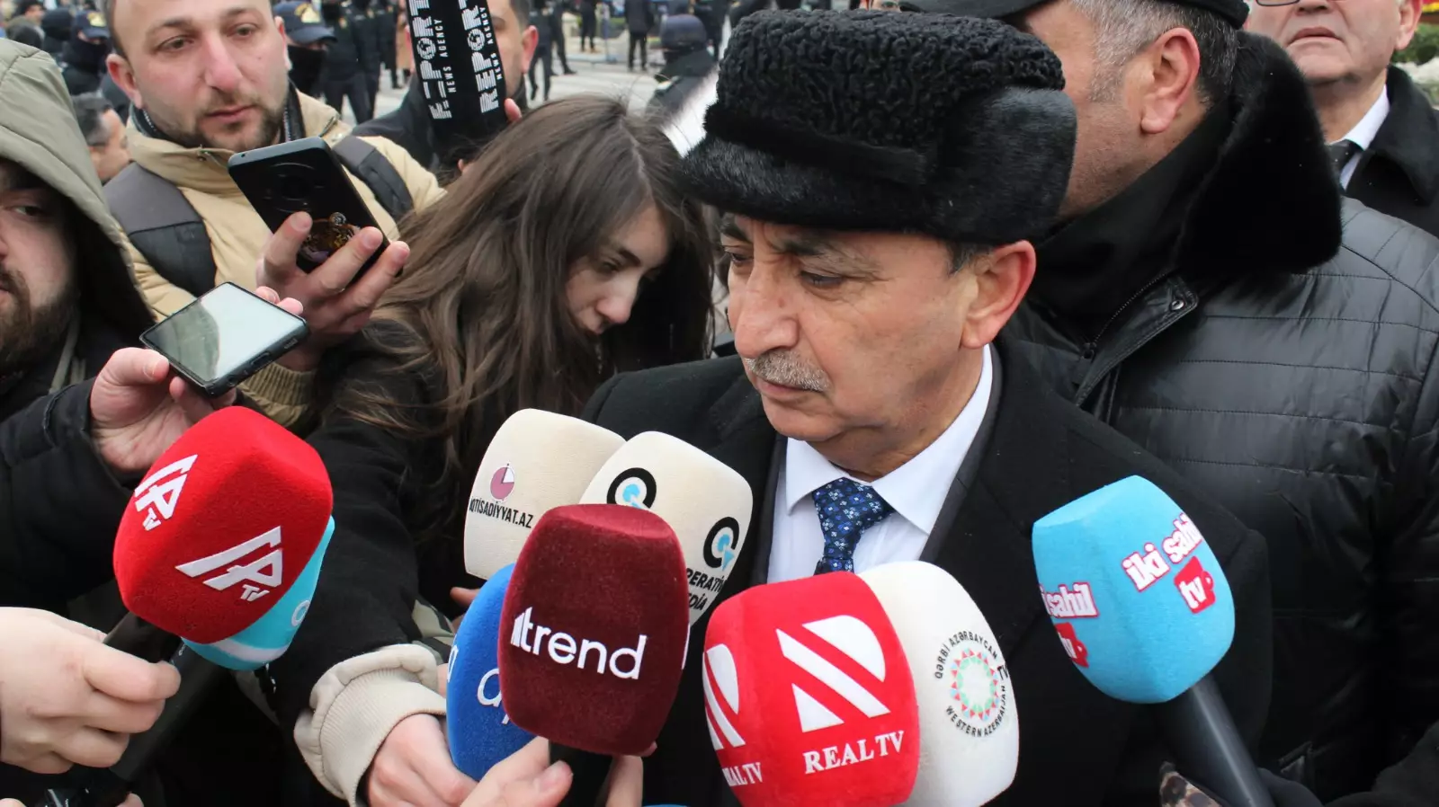İcma sədri: “Tarixi torpaqlarımız olan Qərbi Azərbaycana dinc yolla qayıtmalıyıq”