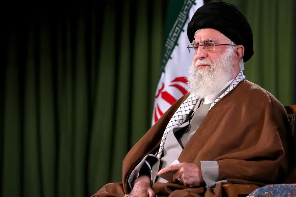Xamenei iranlıları İsrail üzərində qələbə münasibətilə təbrik edib