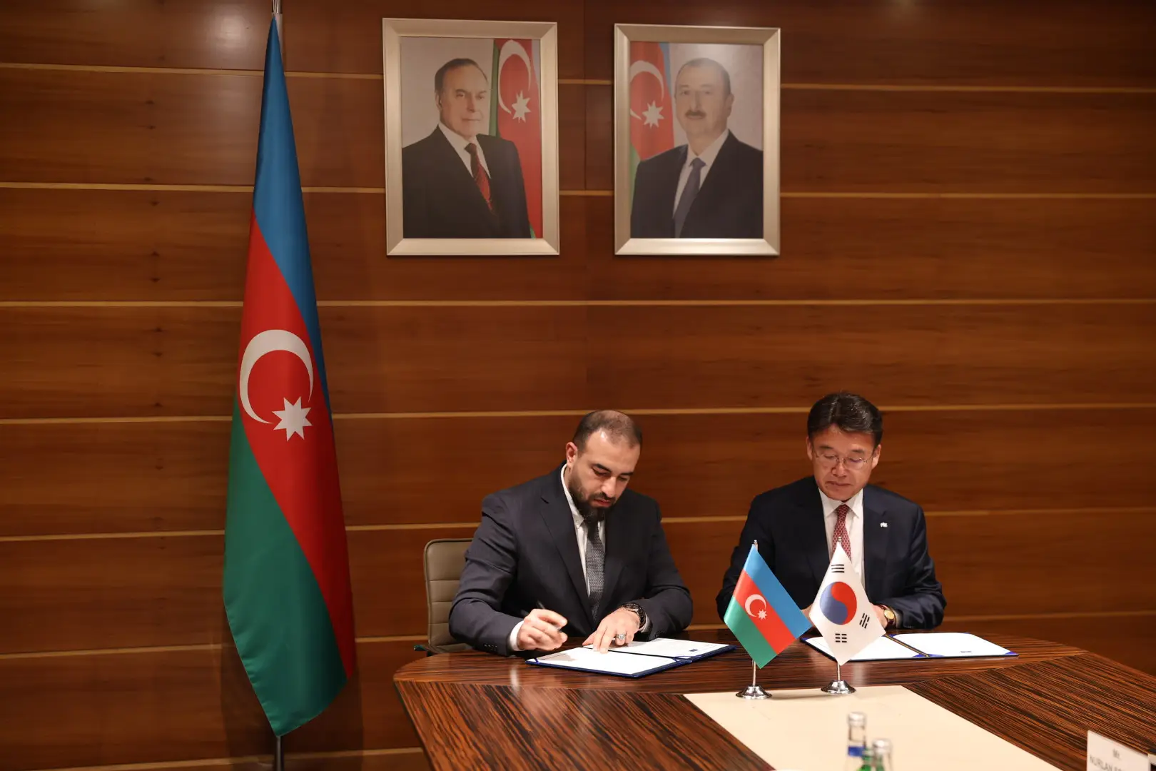 Maliyyə Nazirliyi ilə Koreyanın Fiskal İnformasiya Xidməti arasında Memorandum imzalanıb