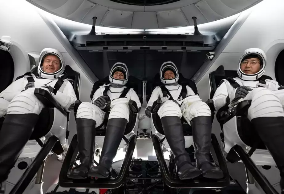“SpaceX” ilk insanlı kosmik uçuş missiyasını həyata keçirəcək