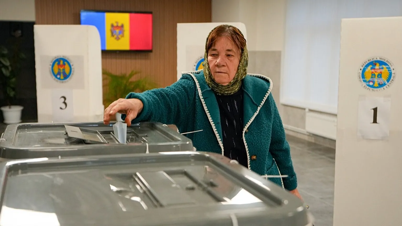 Moldovada parlament seçkiləri baş tutub