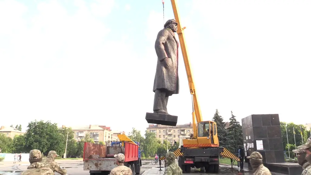Ukraynada Leninin sonuncu abidəsini də sökdülər