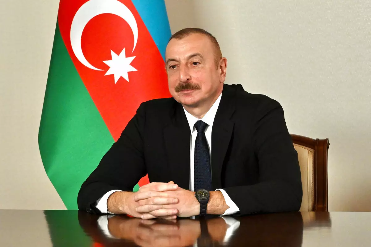 Prezident Bruney-Darüssalamın Sultanı Əlahəzrət Hacı Həssənal Bolkiahı təbrik edib