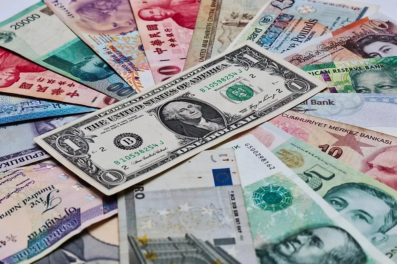 Dollar dünya valyutaları qarşısında ucuzlaşır