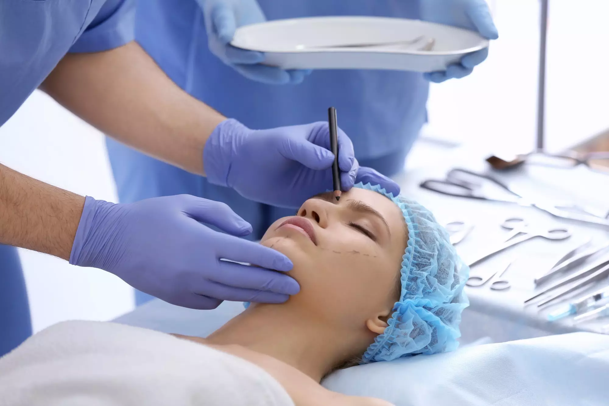 Səhiyyə naziri: İndiyə qədər 40 plastik cərrahın sənədi təftiş edilib