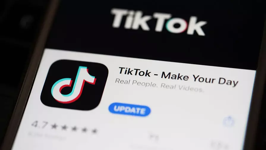 Tramp TikTok-u xilas etmək qərarına gəlib