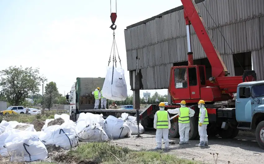 Samuxda qadağan olunmuş 100 tona yaxın pestisid zərərsizləşdirilib