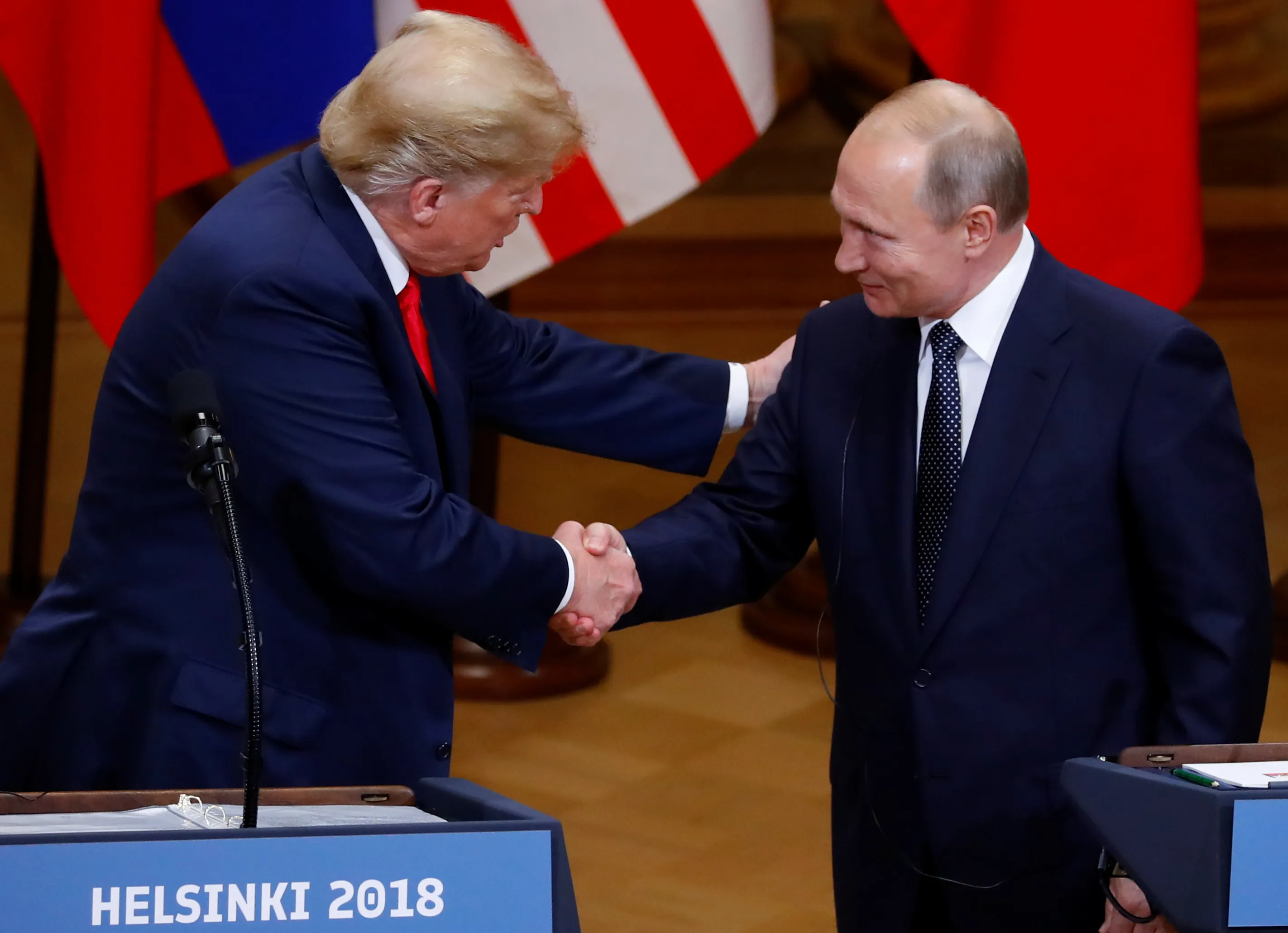 Putinin Trampa hədiyyəsi nümayiş olundu- FOTO