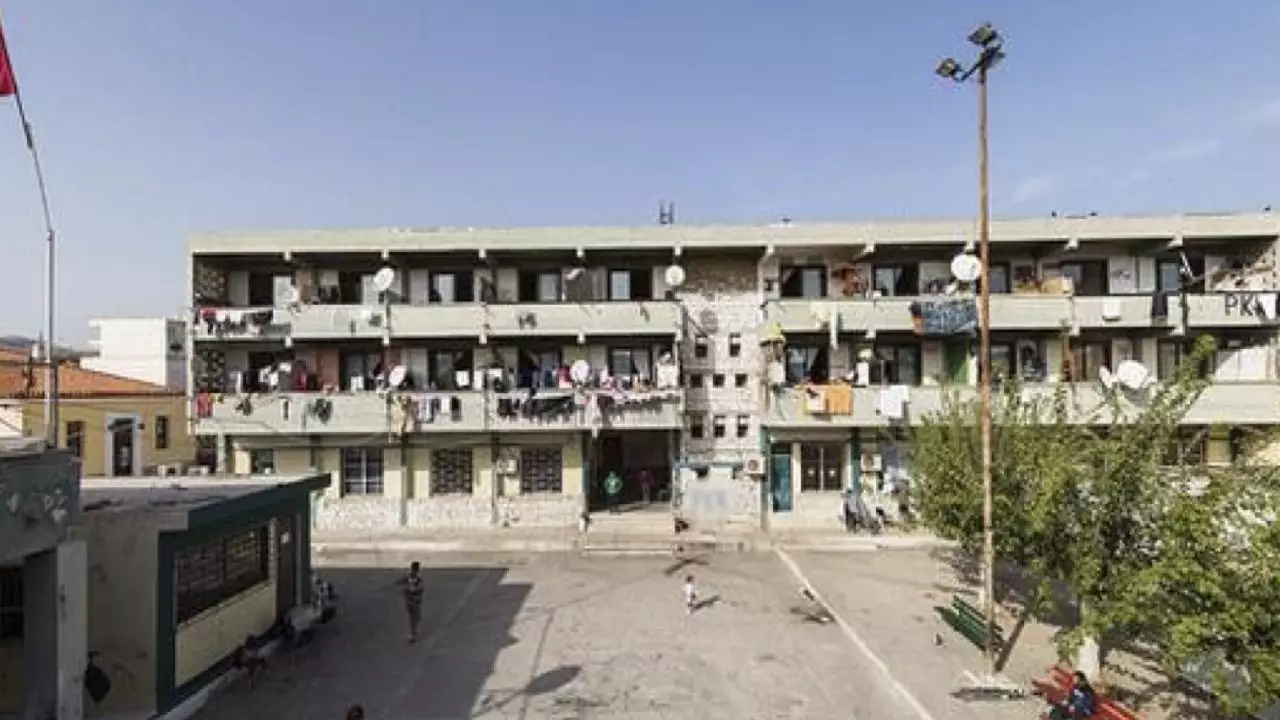 Lavrion düşərgəsi boşaldıldı