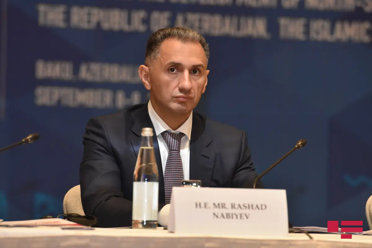 Rəşad Nəbiyev: Bir neçə günə Naxçıvandan keçən dəmir yolunun tikintisinə başlanılacaq
