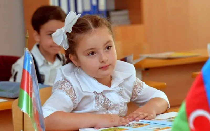 Rus bölməsi üzrə məktəbəhazırlıq qruplarına sərbəst qaydada məktəb və müəllim seçiminə başlanılıb