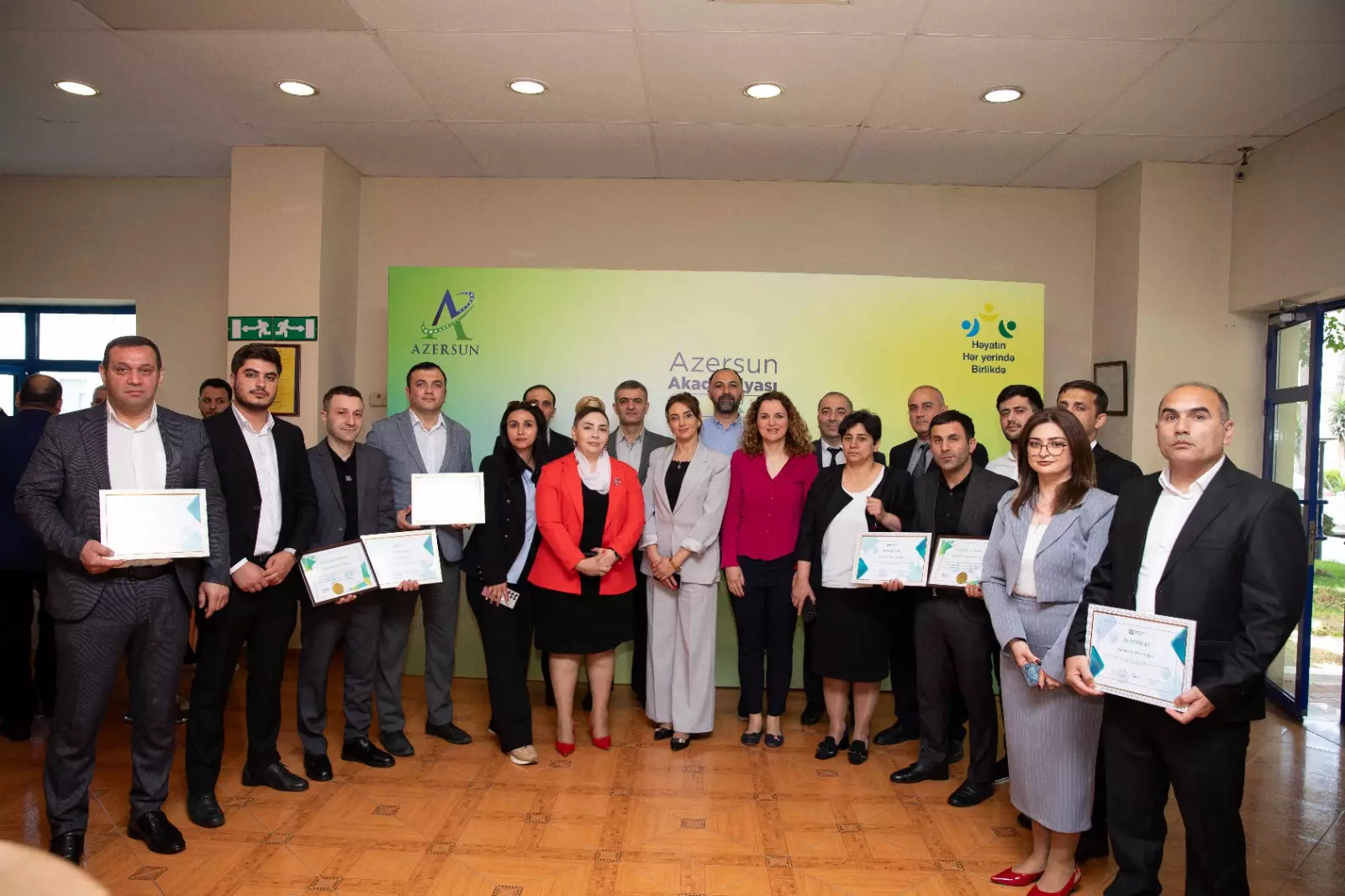 Tecnosun İnkişaf Mərkəzinin ilk məzunları diplomlarla təltif olundu - FOTO