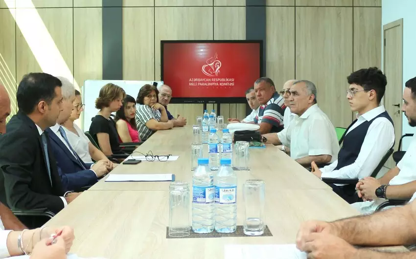 MPK prezidenti milli komandanın üzvləri ilə görüşüb