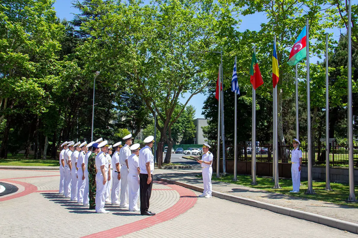 İstanbulda NATO-nun Dəniz Təhlükəsizliyi Mükəmməlliyi Mərkəzində Azərbaycan bayrağı qaldırılıb