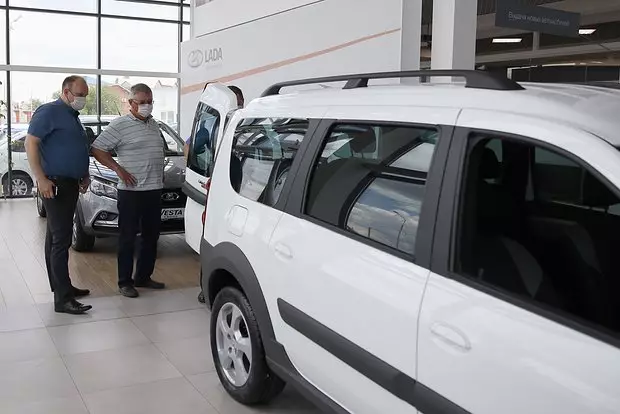 Çin maşınları Rusiya avtomobil markasını çökdürüb