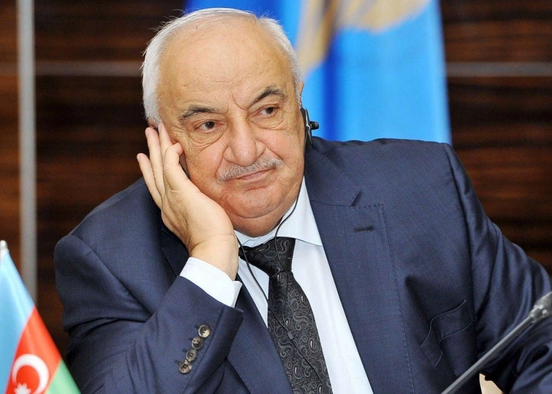 Abid Şərifov insult keçirdi: Danışa və yeriyə bilmir