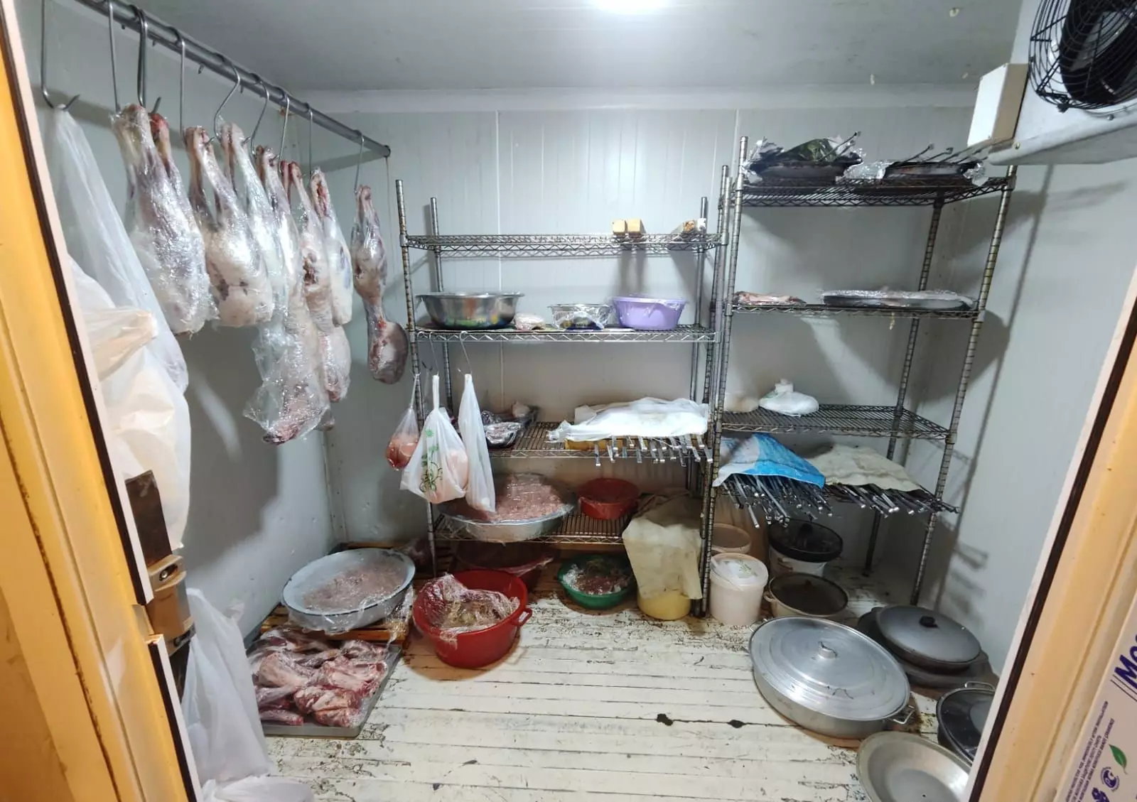 Bakıda "Xankəndi" restoranında nöqsanlar aşkarlandı, sahibi cəzalandırıldı - FOTO