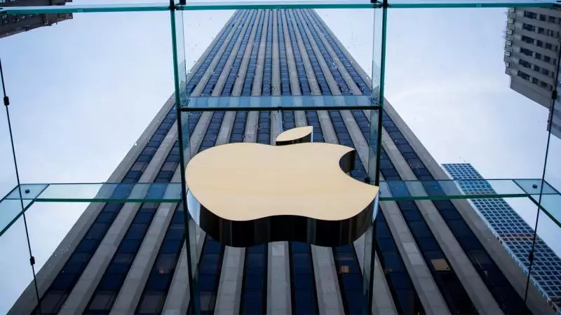 Trampın ticarət siyasəti "Apple"ı zərərə uğratdı