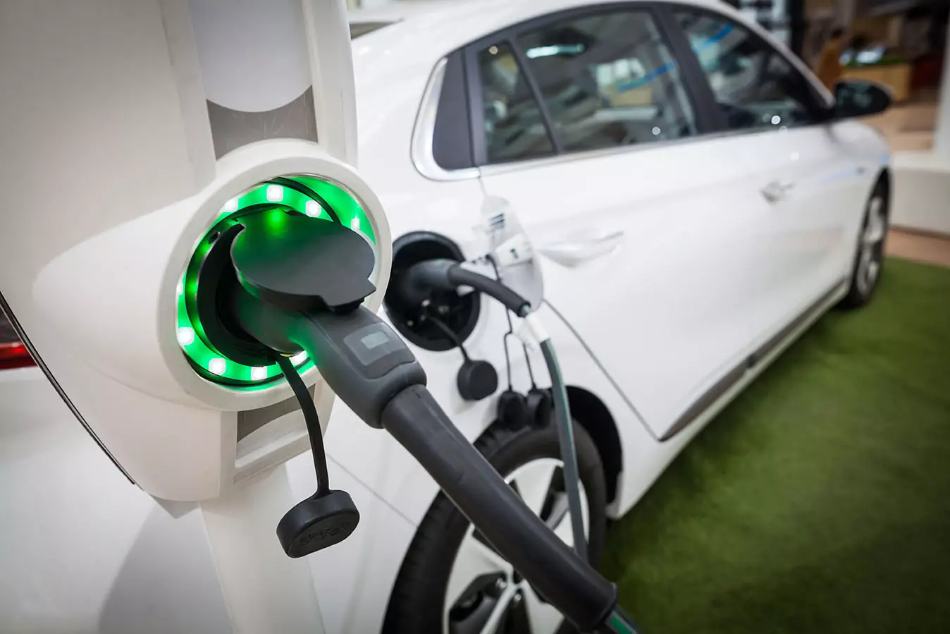 Çin elektrikli avtomobillər ilə bağlı hədəfinə vaxtından əvvəl çata bilər
