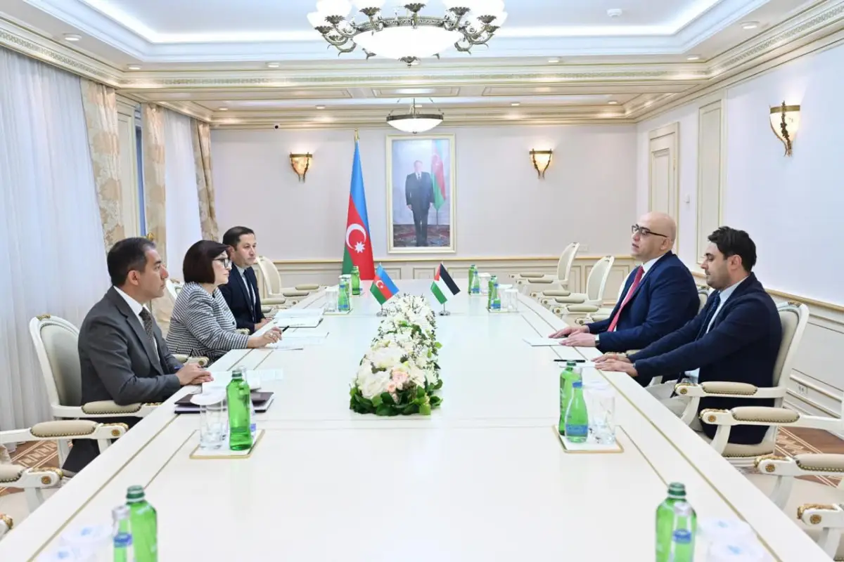 Sahibə Qafarova Fələstinin Azərbaycandakı yeni səfiri ilə görüşüb