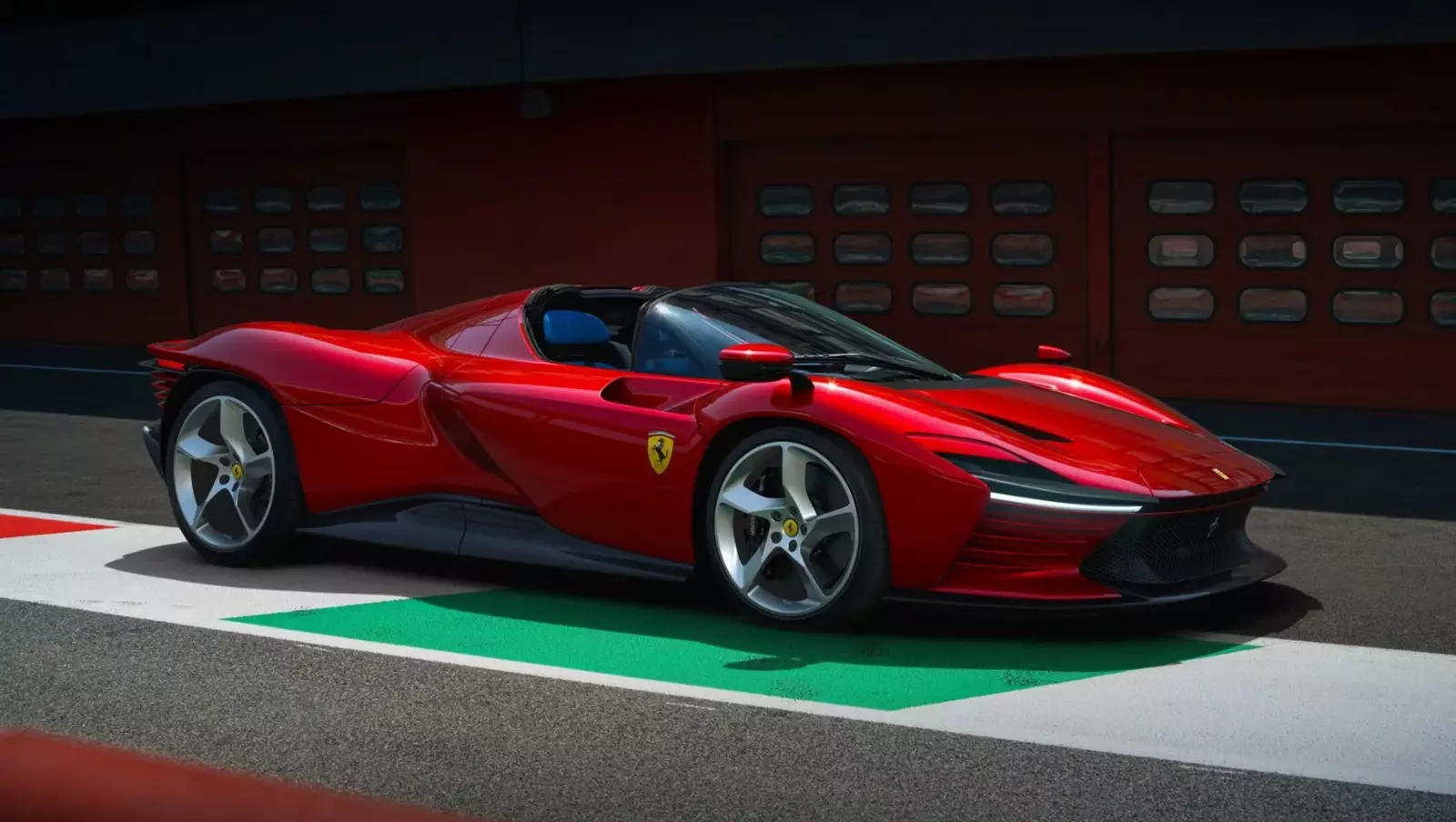"Ferrari" gəlirini açıqladı - HESABAT