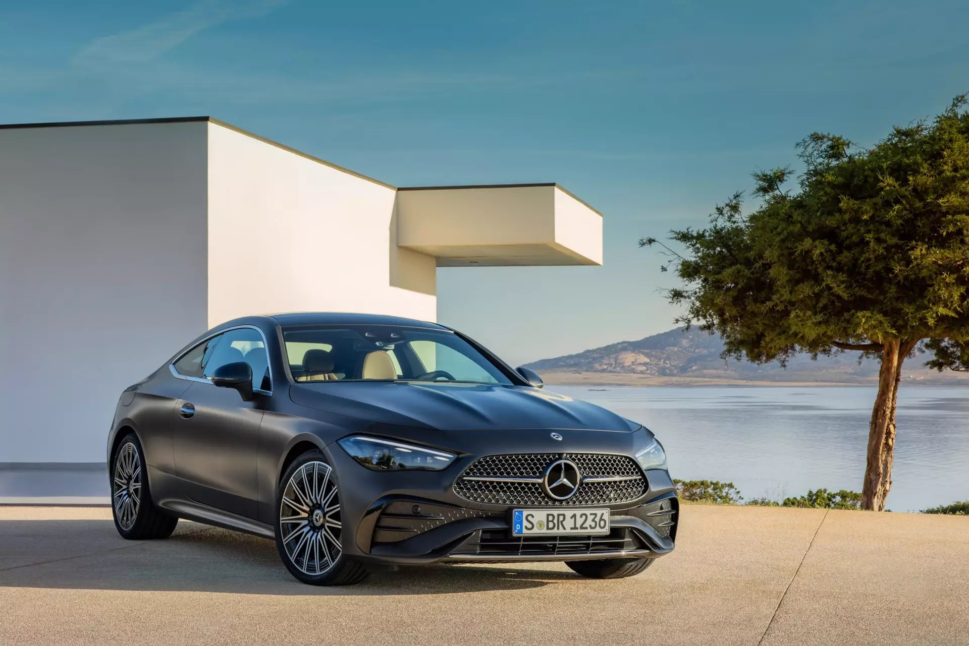 Qlobal avtomobil bazarlarında "Mercedes"ə tələb azaldı