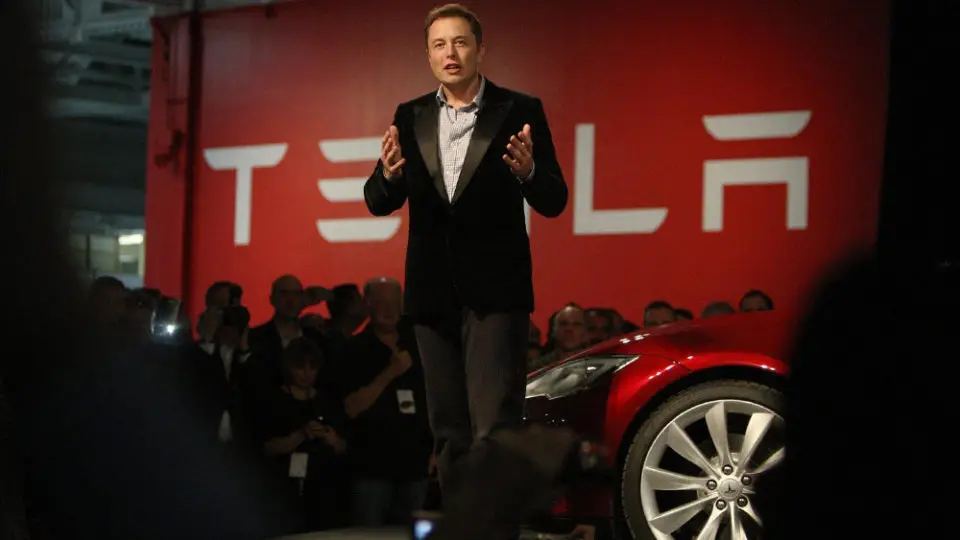İlon Mask 1 milyard dollarlıq “Tesla” səhmini aldı