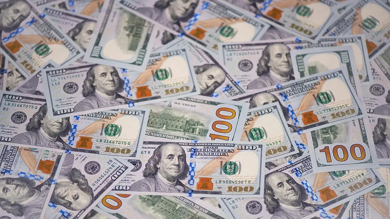 Ukraynanın dövlət büdcəsinin xərcləri gəlirləri 25 milyard dollar üstələyib
