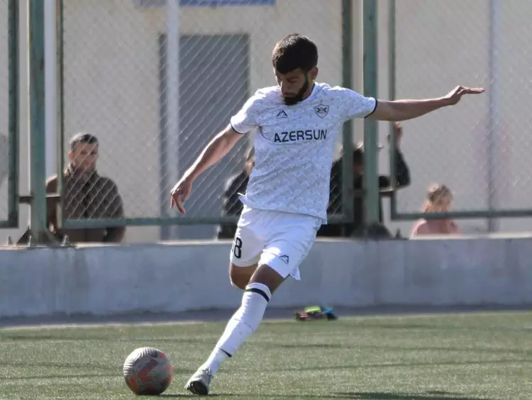 "Qarabağ"ın futbolçusunun məşq zamanı halı pisləşdi, xəstəxanaya çatdırıldı - YENİLƏNİB